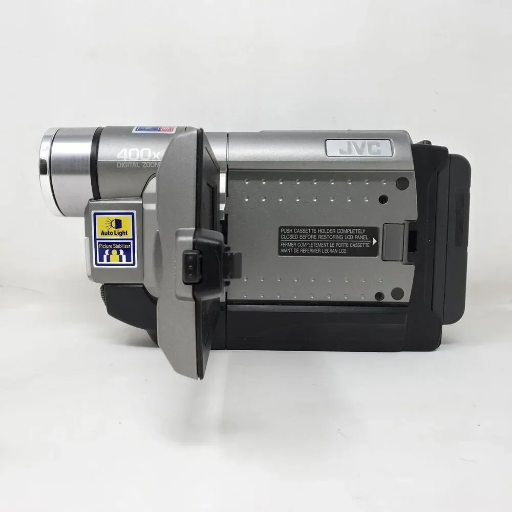JVC GR-SXM330U Compact Super VHS Camcorder 400X Digital Zoom UNTESTED FOR PARTS